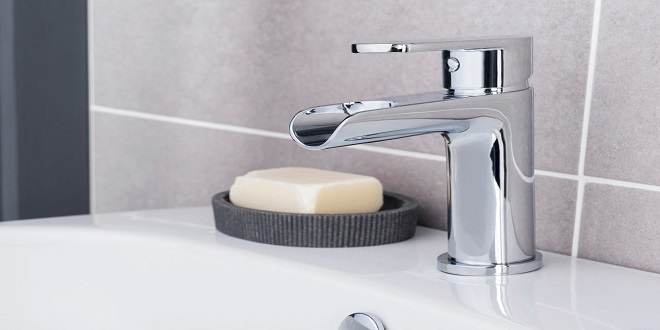 "Bath Mixer Taps with Shower: A Fusion of Functionality and Aesthetic Appeal in Modern Bathrooms"